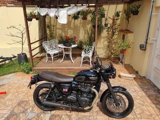 TRIUMPH BONNEVILLE T120 BLACK 1200 TRIUMPH BONNEVILLE T120 BLACK 1200